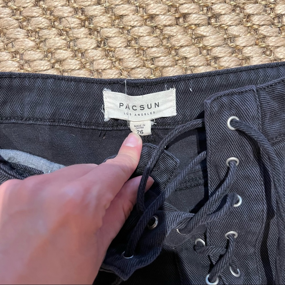Size 26 Pacsun skirt